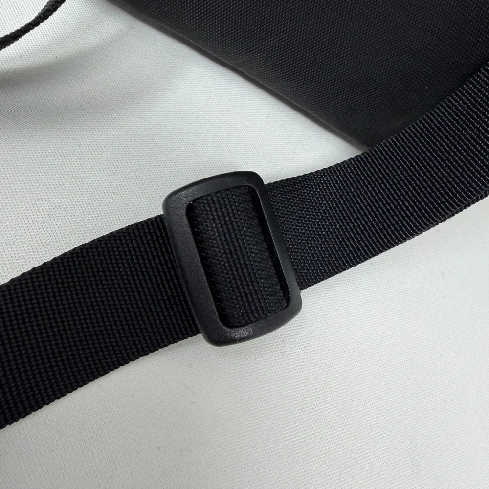 NEW BRENTHAVEN BLACK TABLET HARD CROSSBODY/SHOULDER CASE